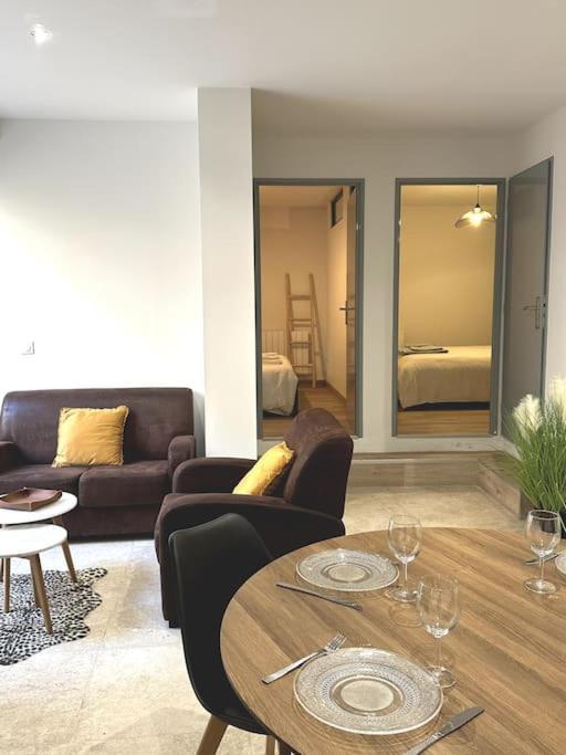 Appartement Centre Ville - Parking Prive - Wifi Nimes Ngoại thất bức ảnh
